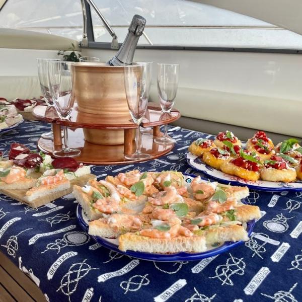 6-Day Mini Cruise by yacht: Capri, Amalfi Coast, Ischia, Procida and Pontine Islands