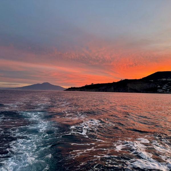 Un momento incantevole: L'alba a Capri